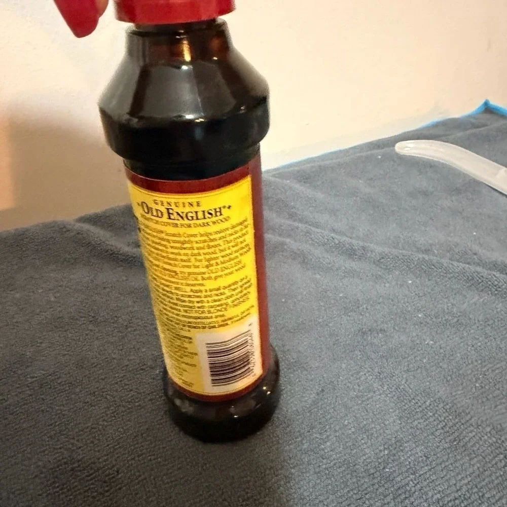 Vintage Old English Scratch Cover for Dark Woods Glass Bottle